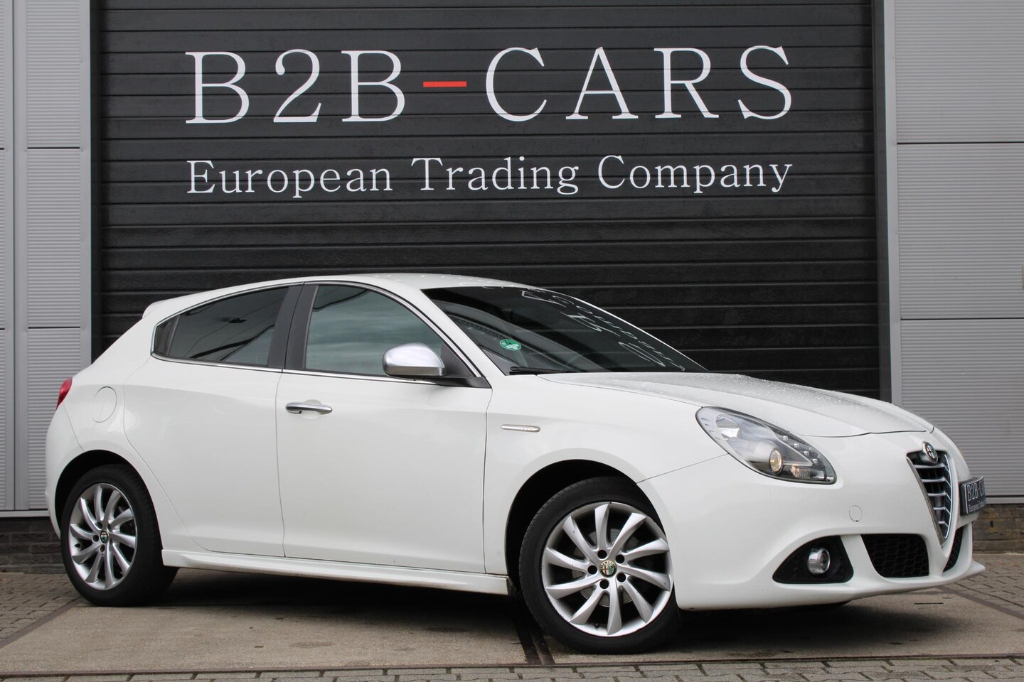 Alfa Romeo Giulietta - 1.6 JTDm Lusso Navi - Stoelverwarming - AutoWereld.nl