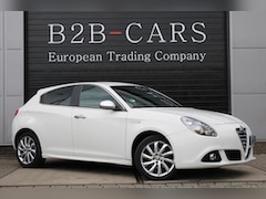 Alfa Romeo Giulietta - 1.6 JTDm Lusso Navi - Stoelverwarming