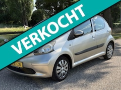 Toyota Aygo - 1.0-12V +| Automaat | Airco | 5 deurs | Carplay