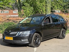 Skoda Octavia Combi - 1.6 TDI Style Pano Sport Stoelen DSG