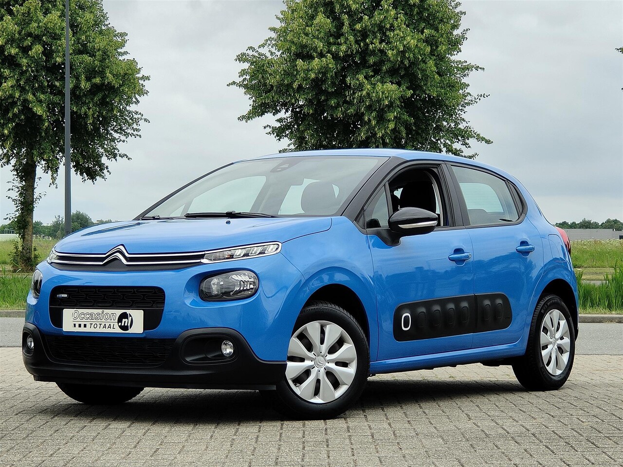 Citroën C3 - 1.2 PureTech Feel | Carplay | Navi | Climate | Cruise - AutoWereld.nl