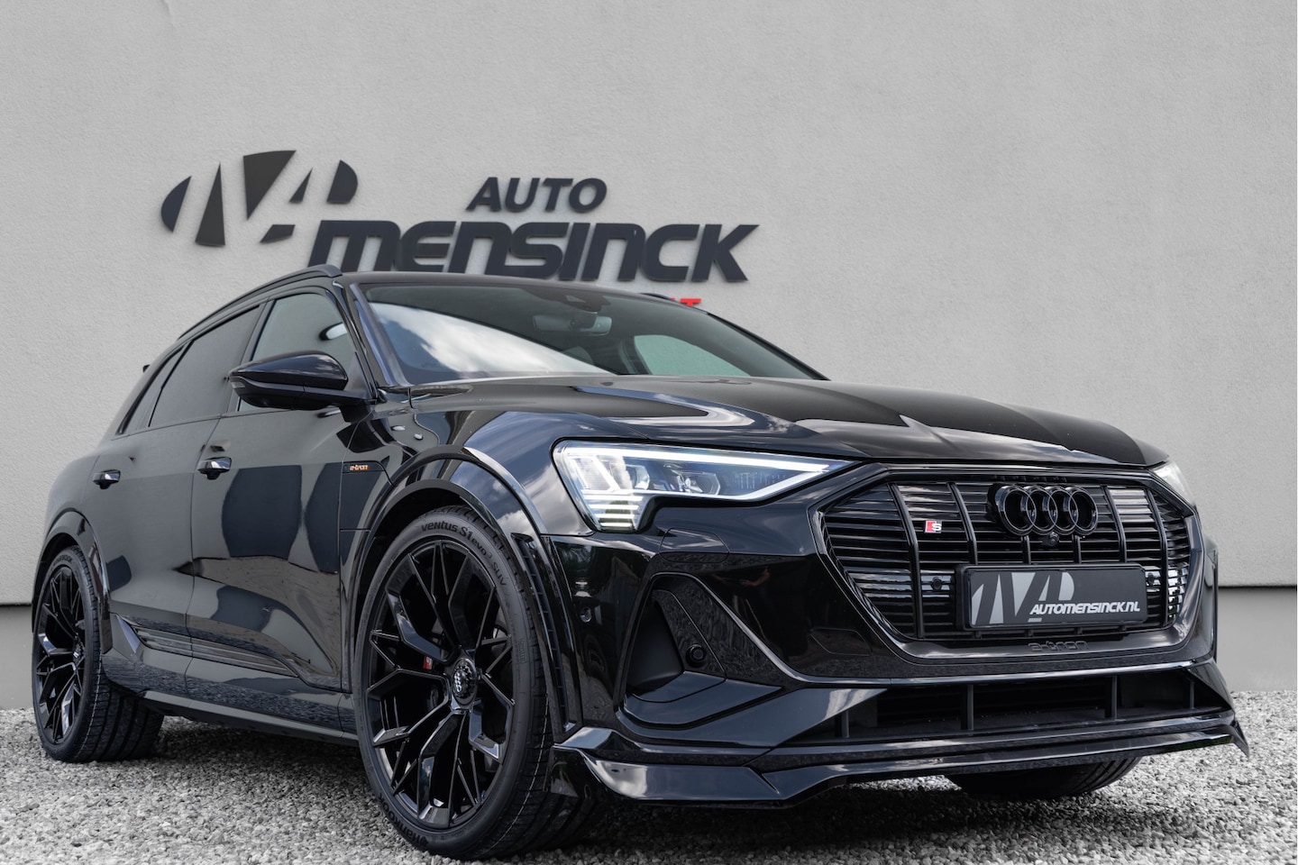 Audi e-tron - S Quattro 371kW / Luchtvering/ Standkachel/ Adaptive Cruise Control/ Trekhaak/ Panoramadak - AutoWereld.nl