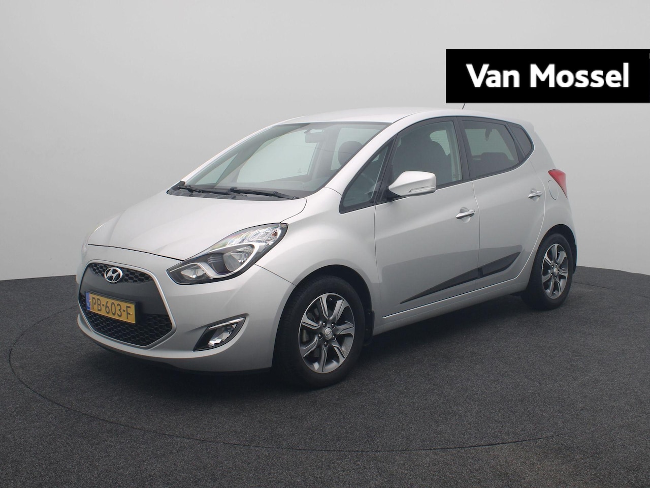 Hyundai ix20 - 1.4i Go! | Navigatie | Camera | Multifunctioneel Stuurwiel | Privacy Glass | Airco | Hill - AutoWereld.nl