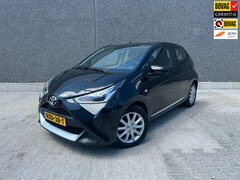 Toyota Aygo - 1.0 VVT-i x-play | AUTOMAAT | A.CAMERA | BLUETOOTH | NAVI | AUX/USB | STOELVERWARMING | GA