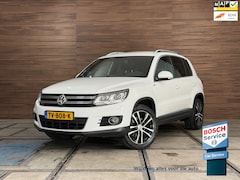 Volkswagen Tiguan - 2.0 TSI Sport&Style 4Motion Automaat | Trekhaak | Carplay | LMV