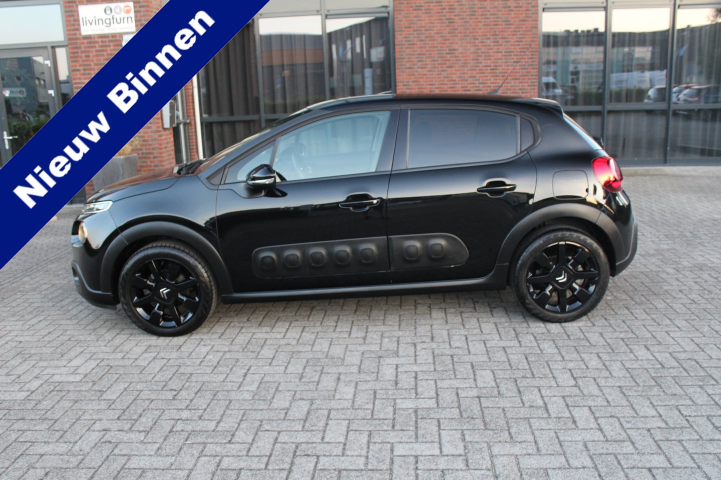 Citroën C3 - 1.2 PureTech S&S Shine Clima-Cruise-Navi-Camera - AutoWereld.nl