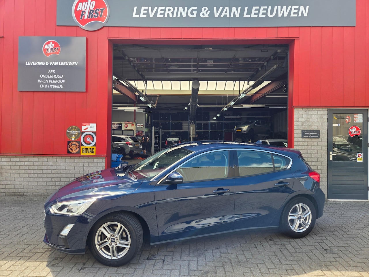 Ford Focus - 1.0 EcoBoost Trend Edition Business/ Navigatie/ LM Velgen/ Rijklaarprijs! - AutoWereld.nl