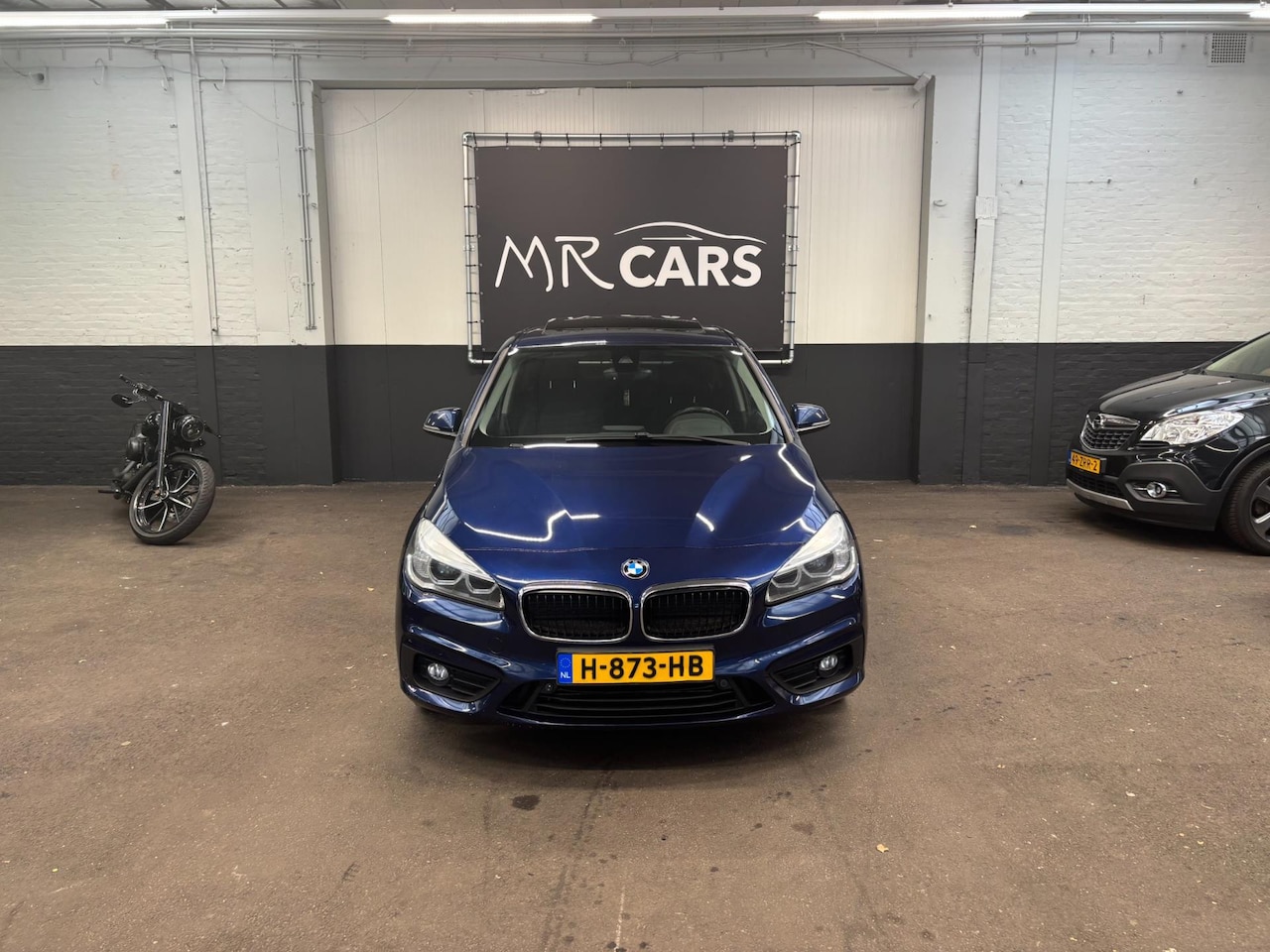 BMW 2-serie Active Tourer - 218d Centennial High Executive pano/clima navi - AutoWereld.nl