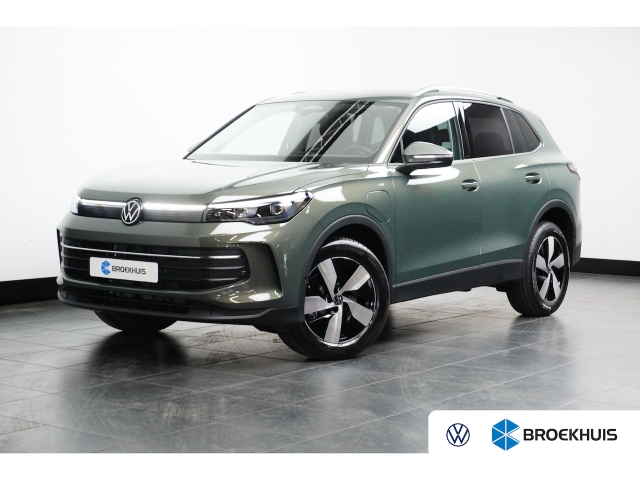 Volkswagen Tiguan - 1.5 eHybrid 204PK DSG-6 Life Edition | TREKHAAK | ELEKTR. A. KLEP | STUUR + STOELVERW. | C - AutoWereld.nl