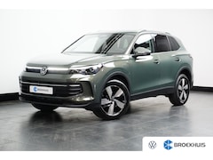 Volkswagen Tiguan - 1.5 eHybrid 204PK DSG-6 Life Edition | TREKHAAK | ELEKTR. A. KLEP | STUUR + STOELVERW. | C