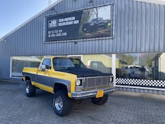 Chevrolet Silverado - K10 V8 Short bed GMC 4X4