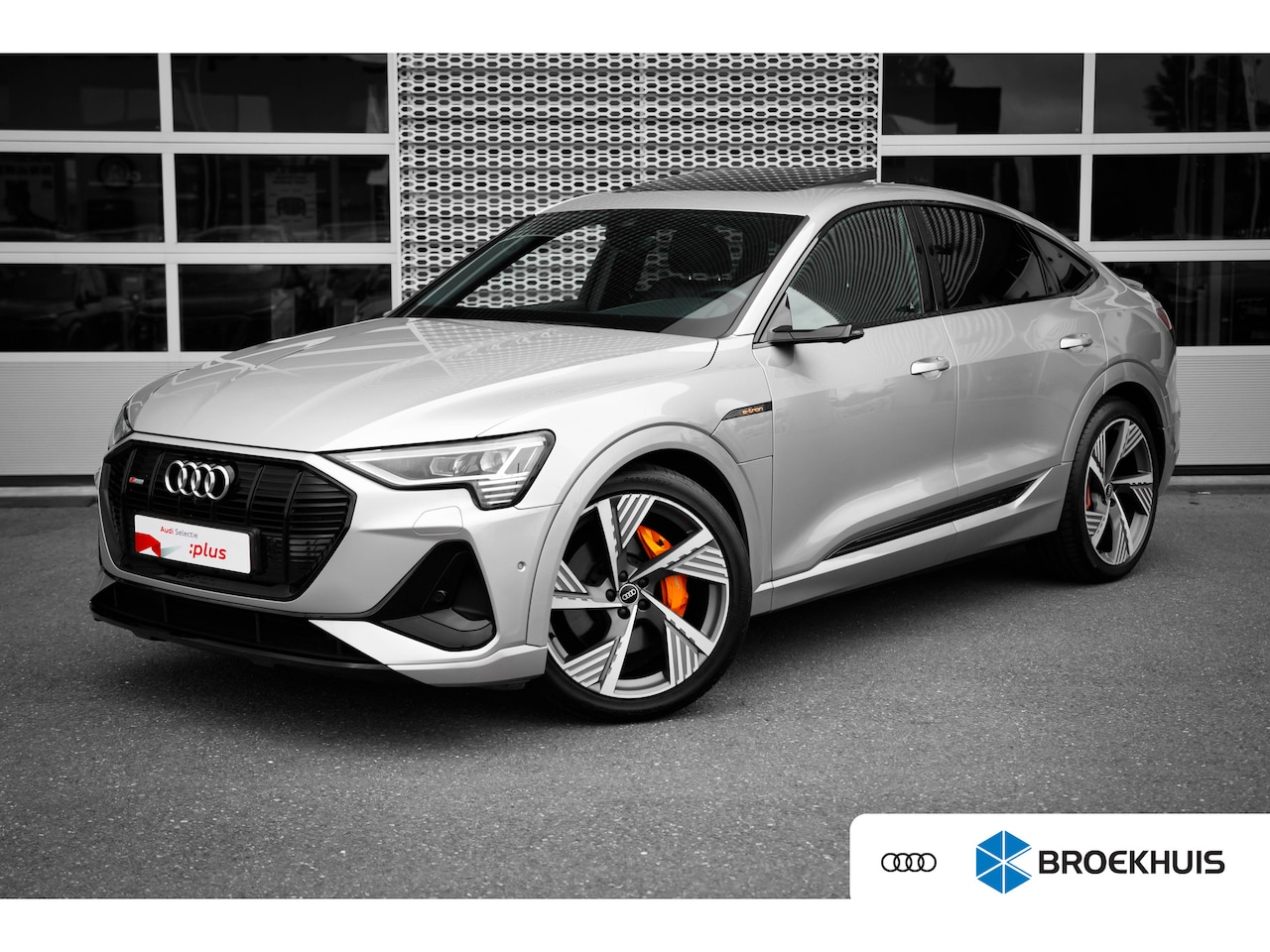 Audi e-tron Sportback - 55 quattro S edition 408pk | Panoramadak | 360 Camera | 22" | B&O | Virtual Mirrors - AutoWereld.nl