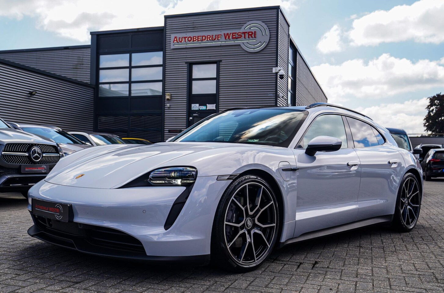 Porsche Taycan Sport Turismo - 93 kWh Performance PLUS | Panorama | PASM | GT Sportstuur | 21inch RS Spyder | BOSE| Adapt - AutoWereld.nl