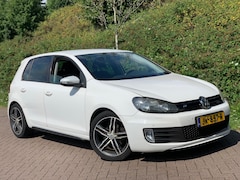 Volkswagen Golf - 1.6 TDI BlueMotion 5 DEURS R-LINE EURO5 2011