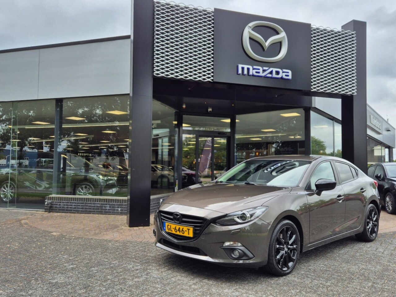 Mazda 3 - SEDAN SKYACTIV-G 2.0 120 TS+ / Trekhaak - AutoWereld.nl