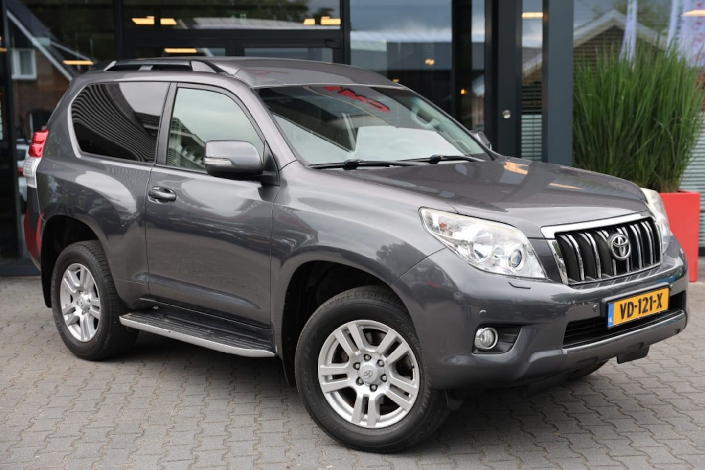 Toyota Land Cruiser 150 - 3.0 D-4D 3DRS VX A/T VAN - AutoWereld.nl