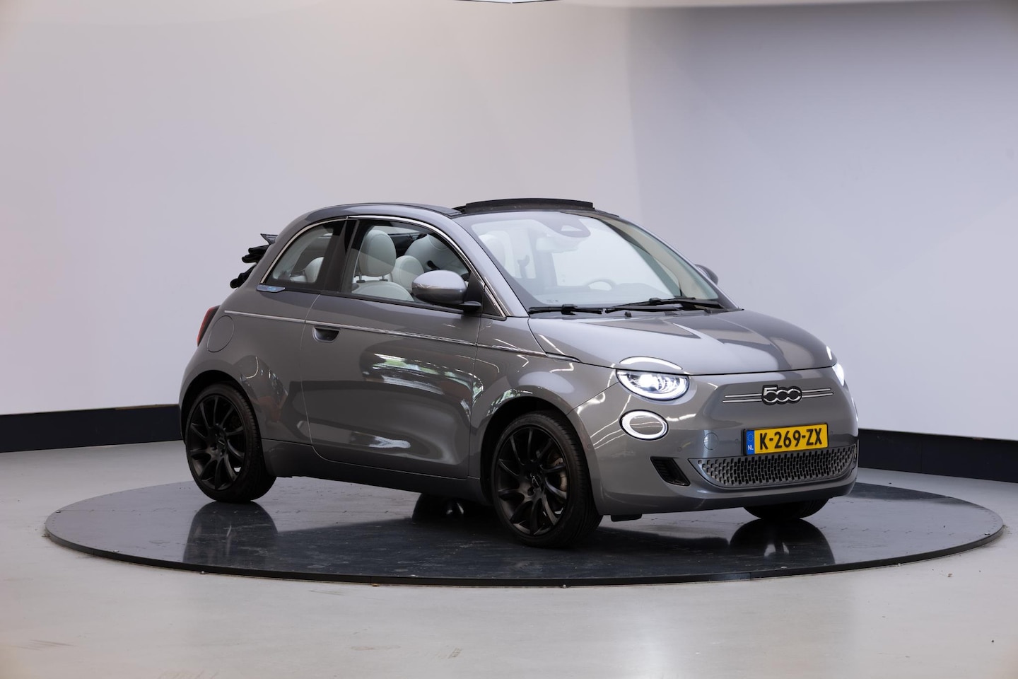 Fiat 500 C - La Prima 42 kWh - AutoWereld.nl