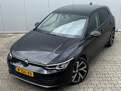 Volkswagen Golf - 1.0 eTSI LIFE CARPLAY ORIGINEEL NEDERLANDS NAP PARKEERSENSOREN VIRTUAL SFEERVERLICHTING DE