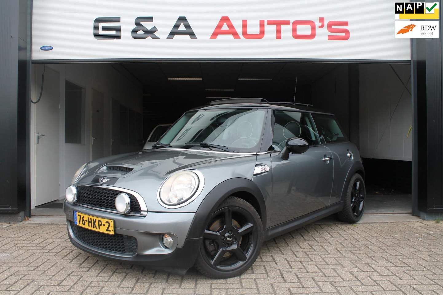 MINI Cooper S - Mini 1.6 / NAVI / PANO-DAK / PDC / STOELVERW / LEDER - AutoWereld.nl