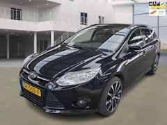 Ford Focus Wagon - 1.0 EcoBoost Trend|navi|psensor|trekhaak|lage km