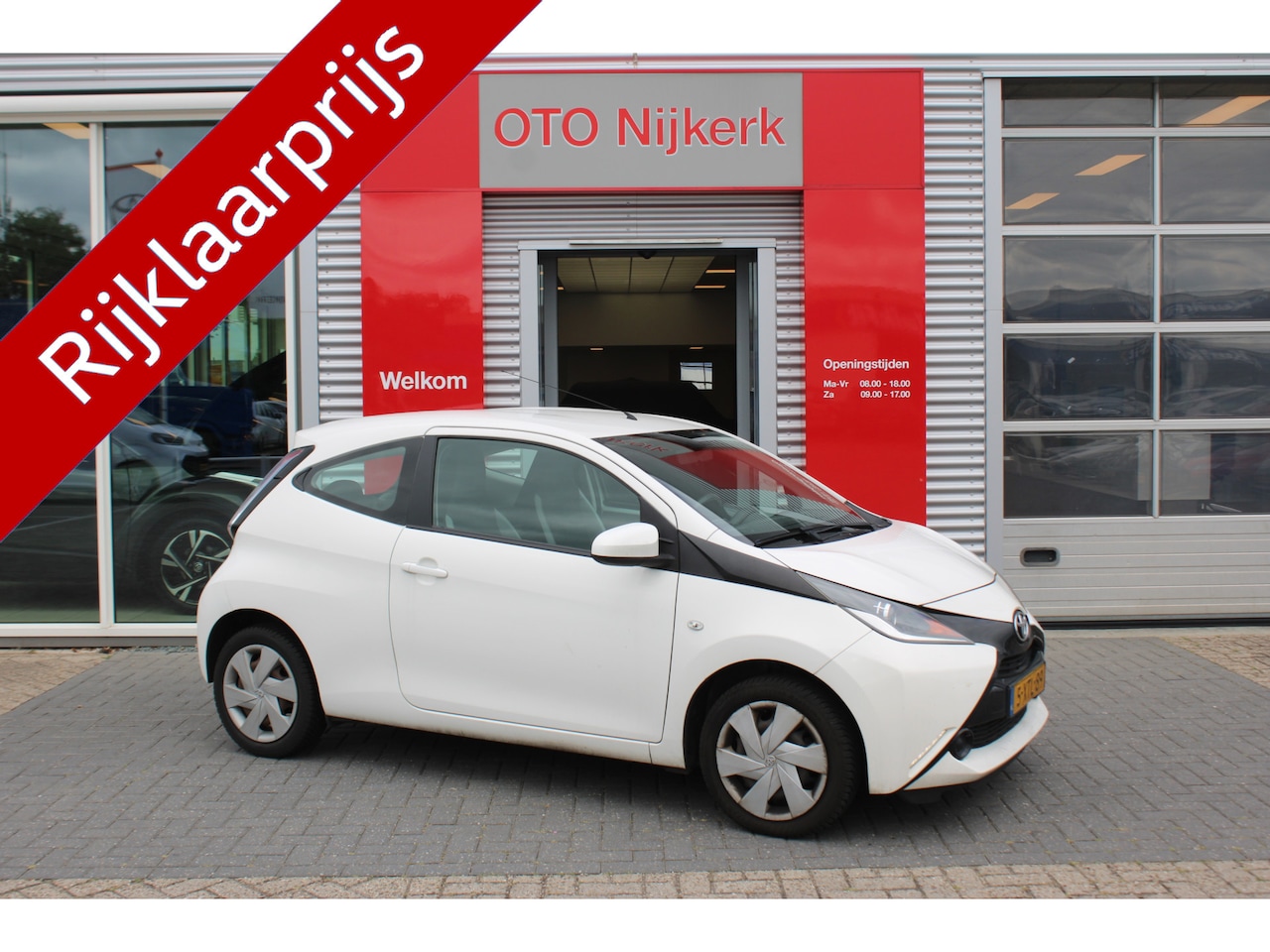 Toyota Aygo - 1.0 VVT-i x-play Automaat - AutoWereld.nl