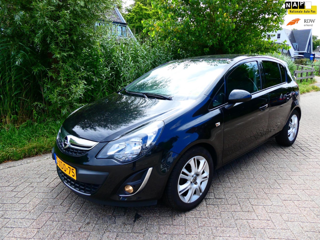 Opel Corsa - 1.4-16V 101pk BlitZ 124.000km 5-deurs Clima Cruise Navi - AutoWereld.nl