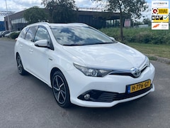 Toyota Auris Touring Sports - 1.8 Hybrid Volcano Edition, Aut, Trekhaak, Cam, Cruise, Navi, Goed oh