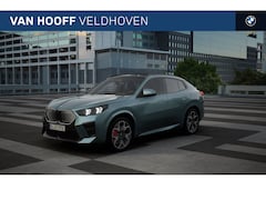 BMW iX2 - eDrive20 High Executive M Sport / Panoramadak / Trekhaak / M Sportstoelen / Adaptieve LED