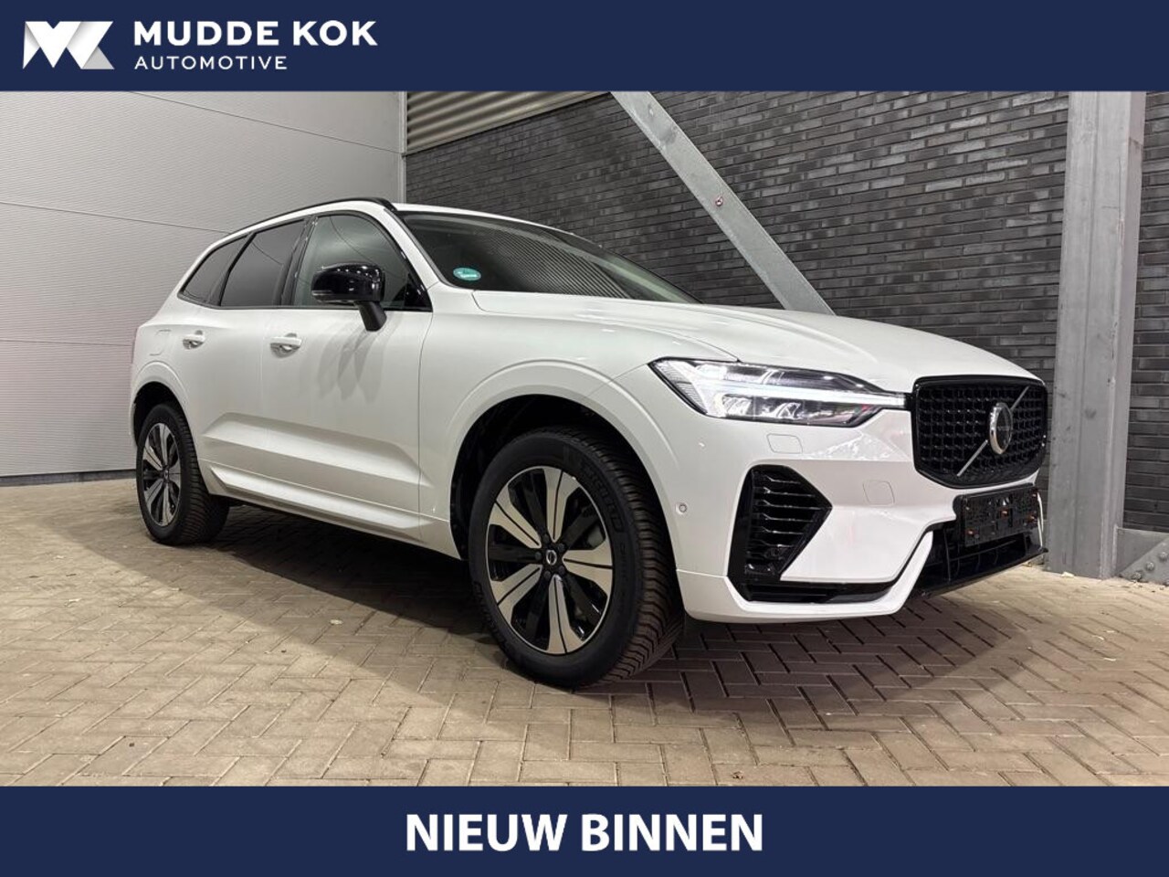 Volvo XC60 - T6 Plug-in hybrid Plus Dark | ACC | Panoramadak | 360° Camera | BLIS | harman/kardon | Sto - AutoWereld.nl