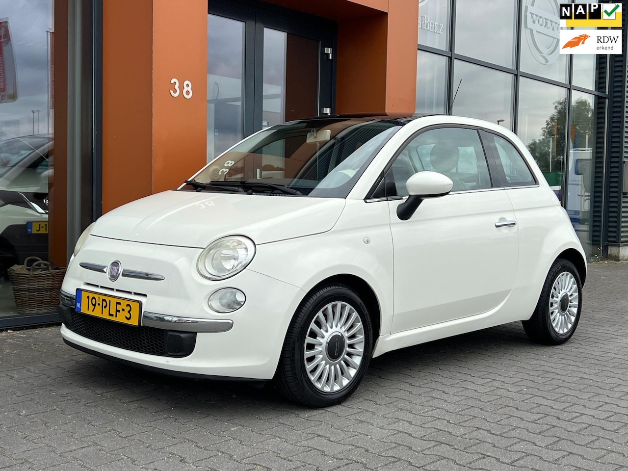 Fiat 500 - 0.9 TwinAir Lounge|Panodak|Airco|El. ramen|AUX|NAP - AutoWereld.nl