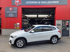 BMW X1 - XDrive25e PHEV Automaat Navigatie/ Parkeersensoren V+A/ Cruise control/ Rijklaarprijs