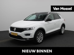 Volkswagen T-Roc - 1.0 TSI Style Business | LMV | Panorama dak | Navigatie | Camera | Parkeer sensoren | Elec