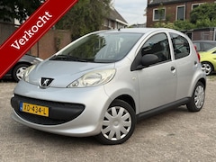 Peugeot 107 - 1.0-12V XR