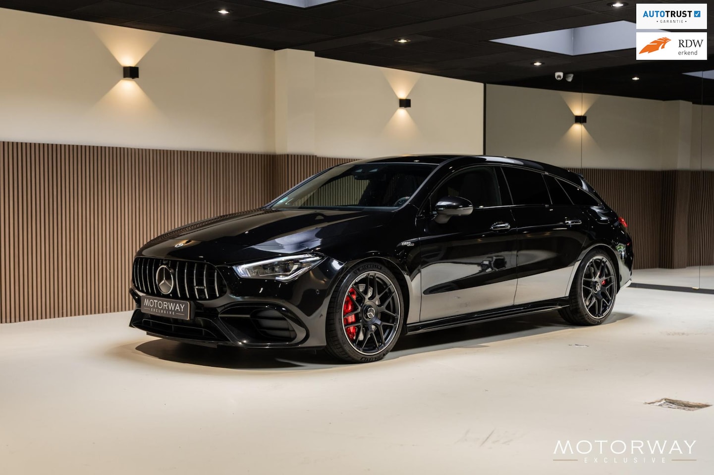 Mercedes-Benz CLA-klasse Shooting Brake - AMG 45 S 4MATIC+ Premium Plus |PANO|CAMERA|SFEER|BURMESTER|KUIPSTOELEN|MEMORY - AutoWereld.nl