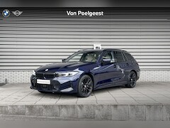 BMW 3-serie Touring - 330e xDrive M Sportpakket / Innovation Pack / Comfort Pack / Entertainment Pack / Trekhaak