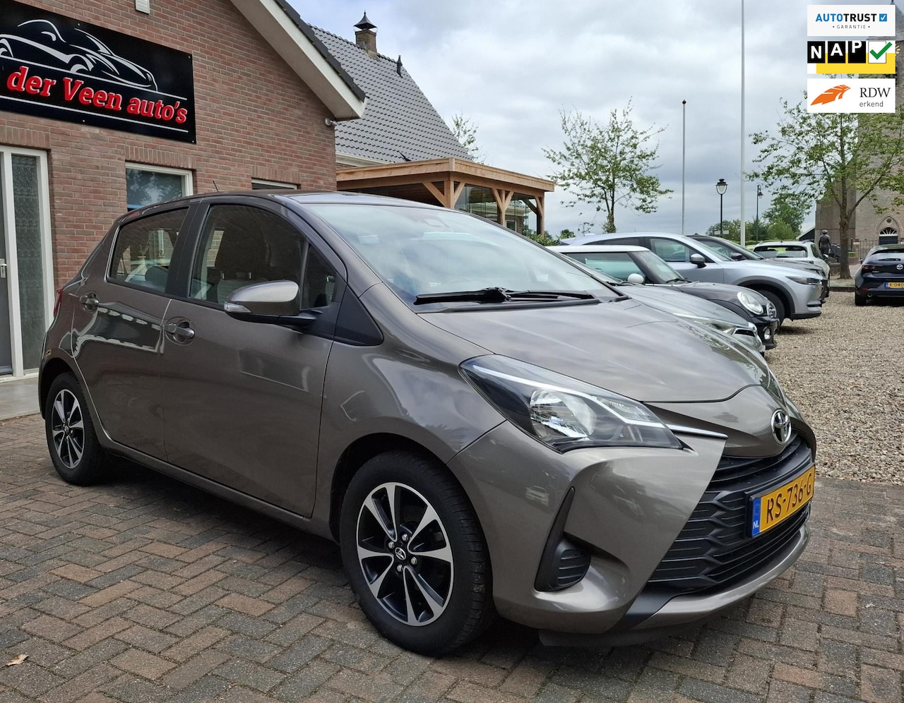 Toyota Yaris - 1.0 VVT-i Comfort 1.0 VVT-i Comfort, in nieuwstaat. o.a. lane- & grootlicht assistent, bluetooth, elek ramen - AutoWereld.nl