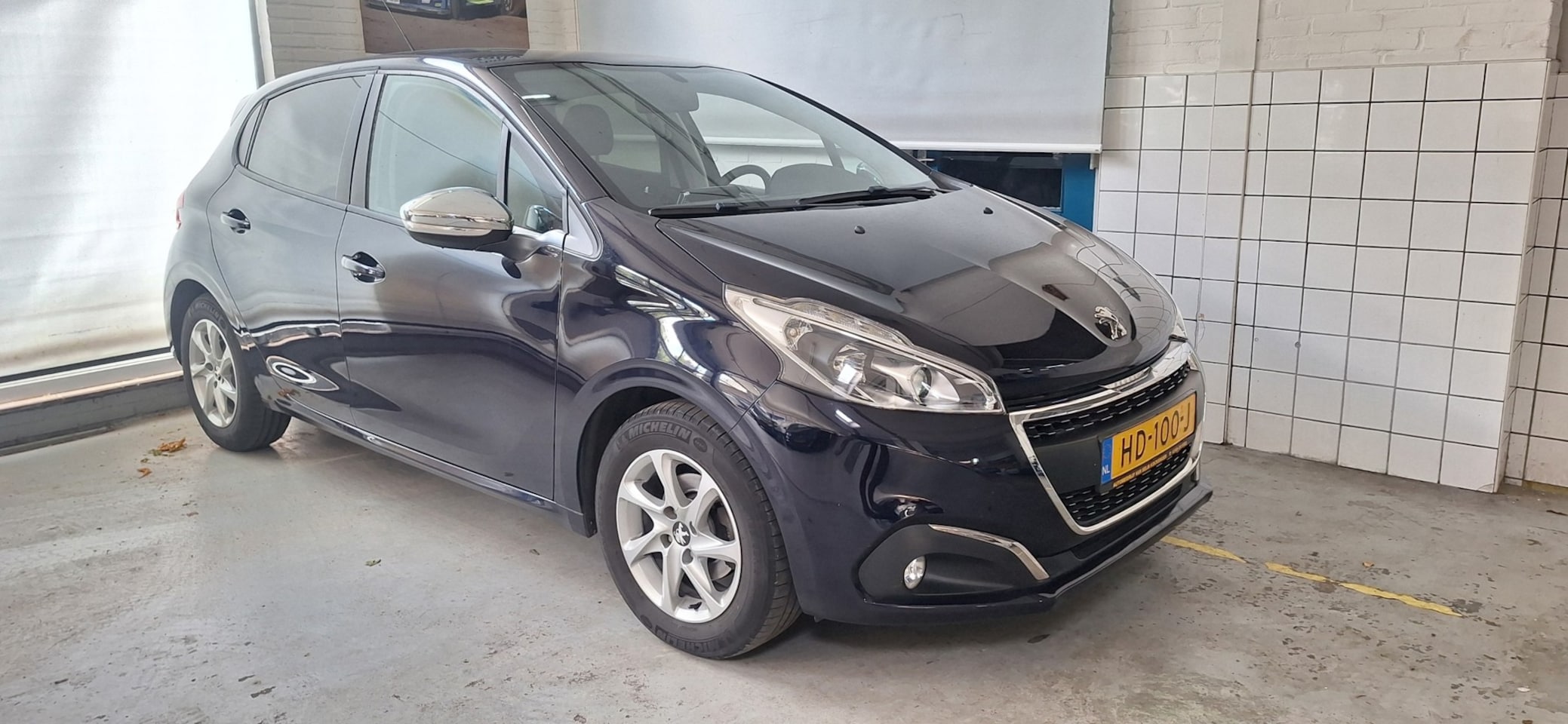 Peugeot 208 - 1.2 PureTech Urban Soul 1.2 PureTech Urban Soul - AutoWereld.nl