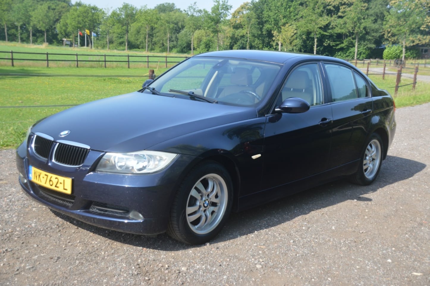 BMW 3-serie - 320i Clima Cruise Leer PDC APK April 2026 - AutoWereld.nl