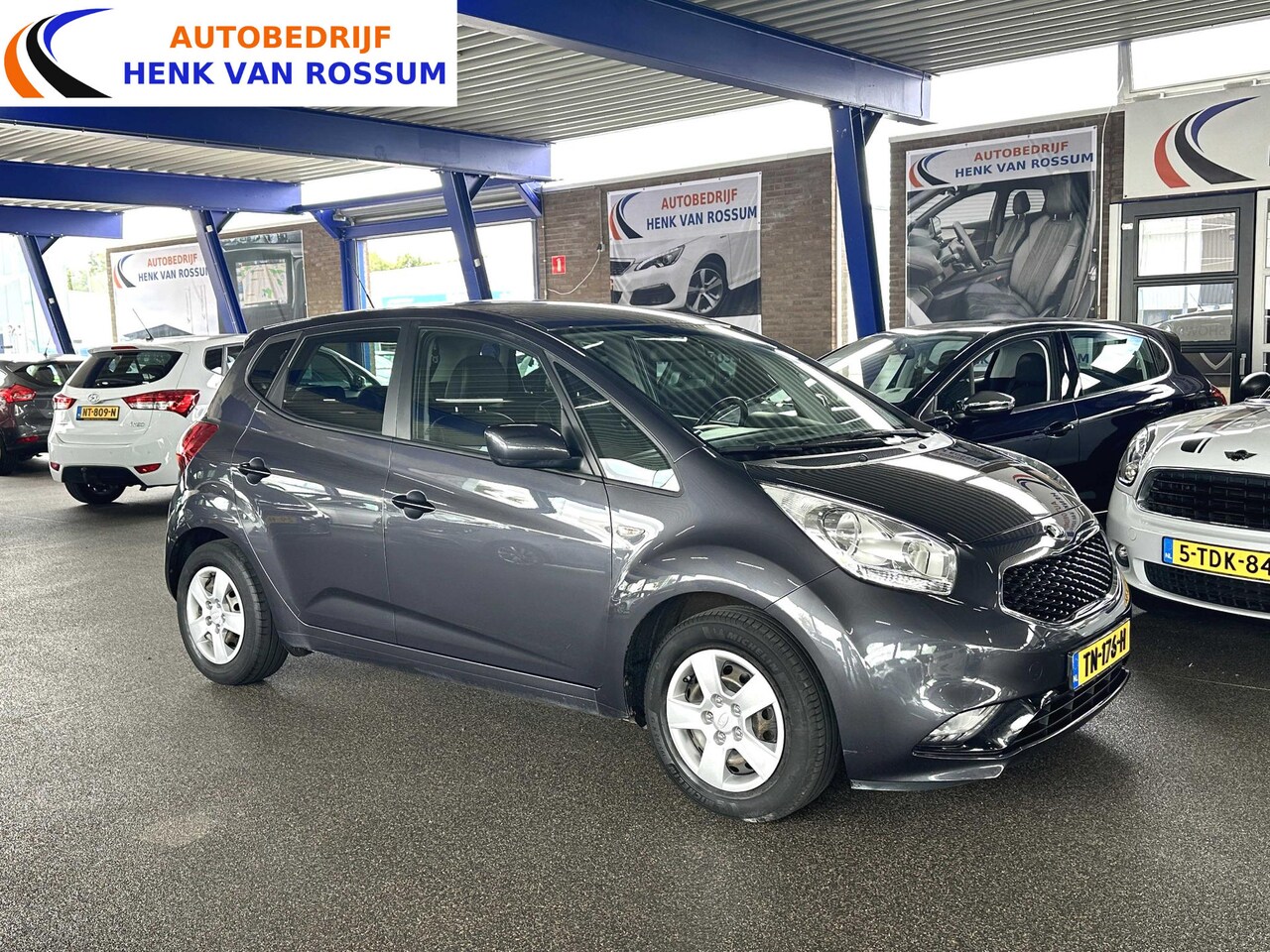 Kia Venga - 1.4 CVVT DynamicLine Trekhaak | PDC | Navi | Clima - AutoWereld.nl