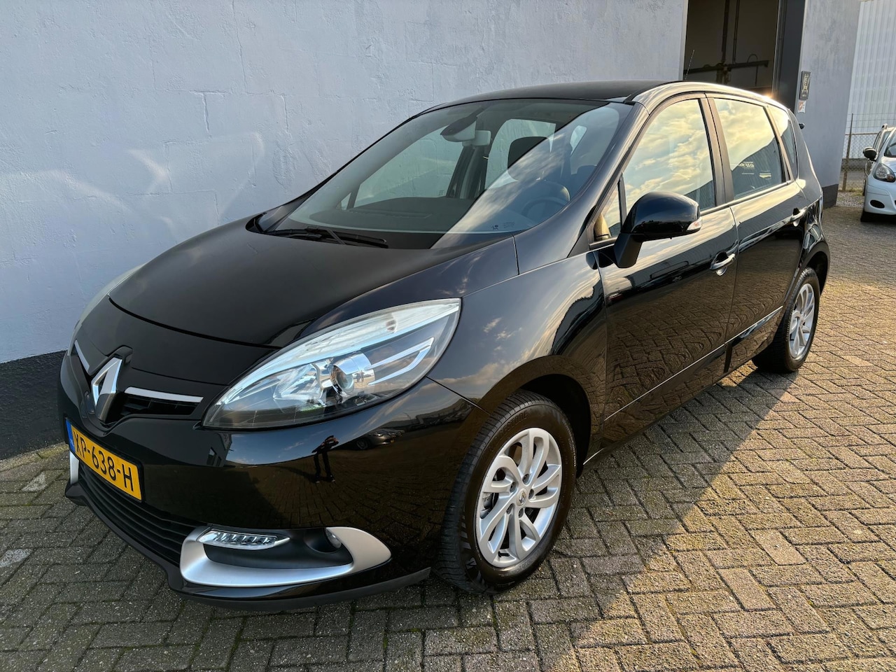 Renault Scénic - 1.2 TCe Expression - EXPORT/HANDEL - AutoWereld.nl