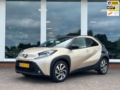 Toyota Aygo X - 1.0 VVT-i S-CVT Premium - Camera - 17" LM - Carplay - Two Tone