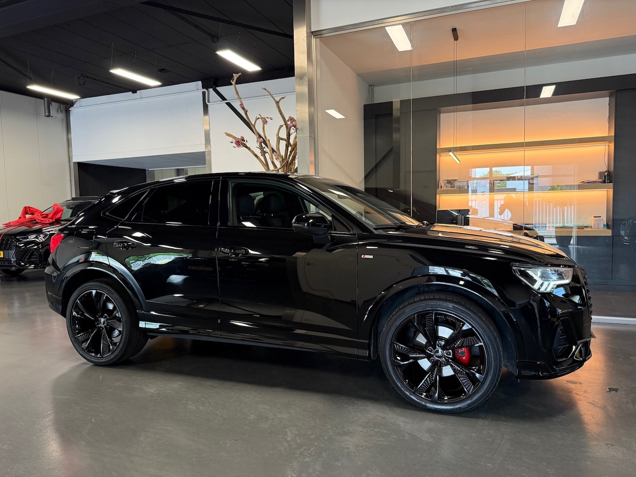 Audi Q3 Sportback - 35 TFSI S line Achteruitrijcamera 20Inch Navi - AutoWereld.nl