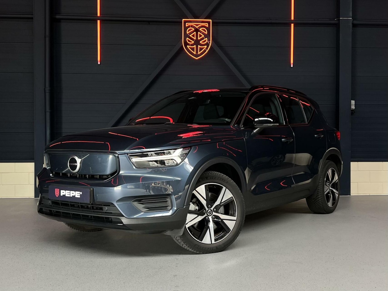 Volvo XC40 - Recharge Plus|PILOT|KEYLESS|LED|19"|STUURVERWARMING - AutoWereld.nl