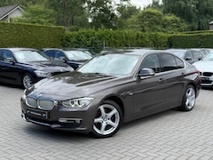BMW 3-serie - 320i Upgrade Edition Sport|Nieuwe Ketting|Leder|Xenon|Groot navigatie|Cruise control|Nette