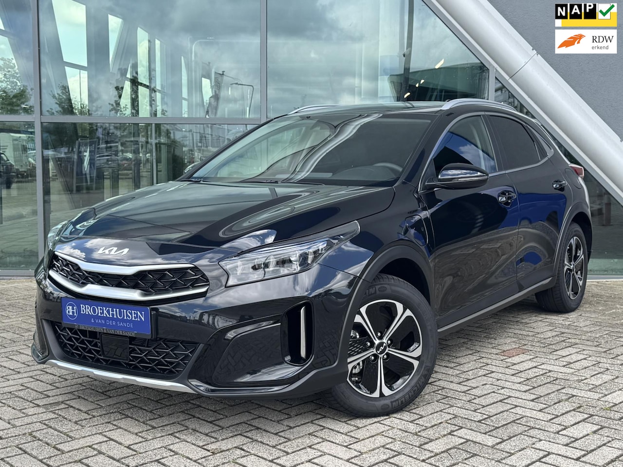 Kia XCeed - 1.6 GDi Plug in Hybride DynamicLine 141pk Camera / Stoel-Stuur Verwarming / Navigatie - AutoWereld.nl