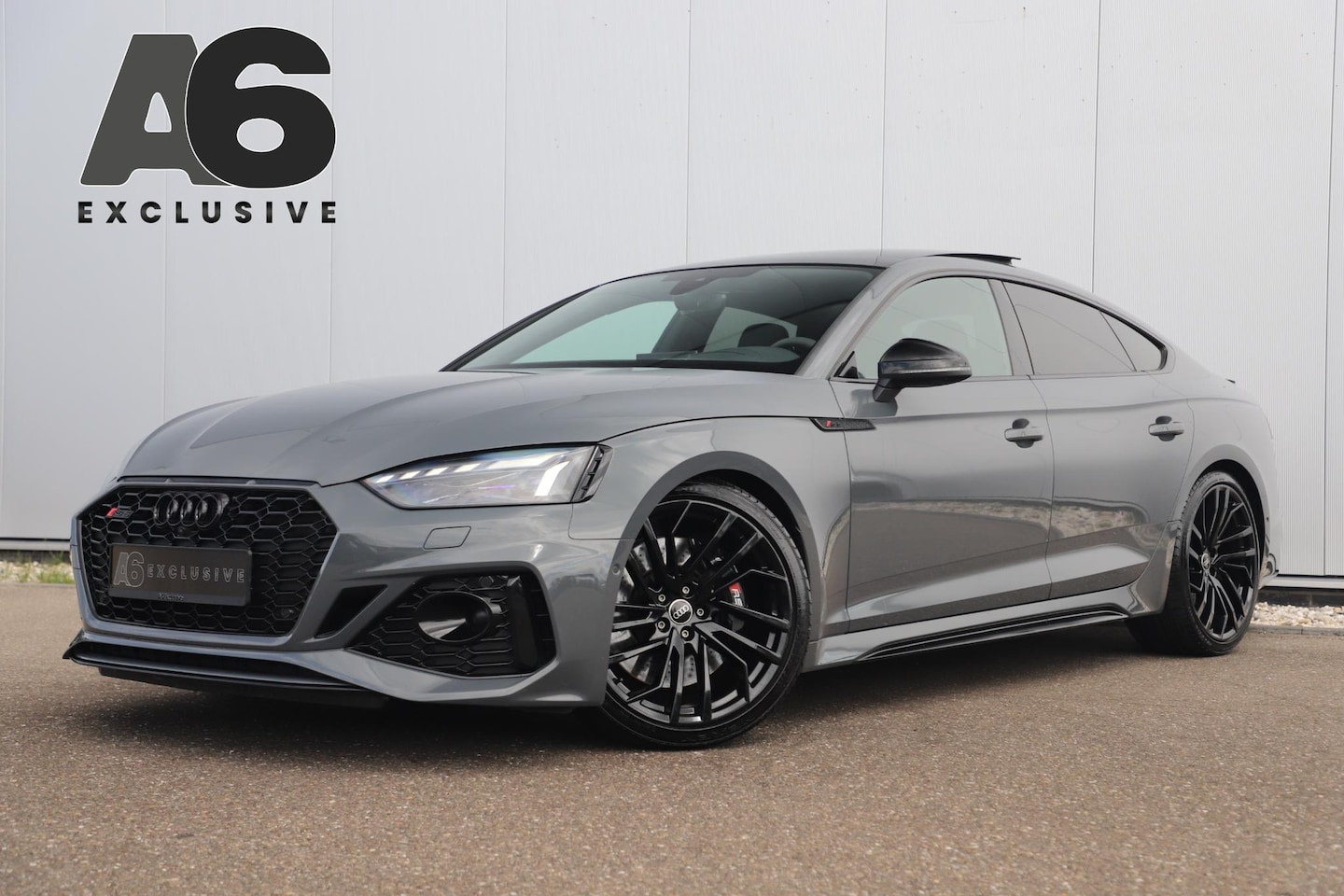 Audi RS5 - Sportback 2.9 TFSI RS 5 quattro 450PK Fabrieksgarantie Individual Lak Nimbus Grey Black Op - AutoWereld.nl