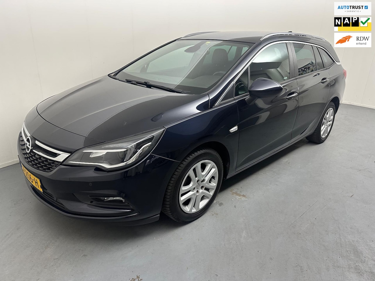 Opel Astra Sports Tourer - 1.0 Online Edition # Navi # Pdc # Clima # Trekhaak # Nap - AutoWereld.nl