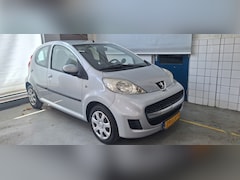 Peugeot 107 - 1.0-12V Urban Move