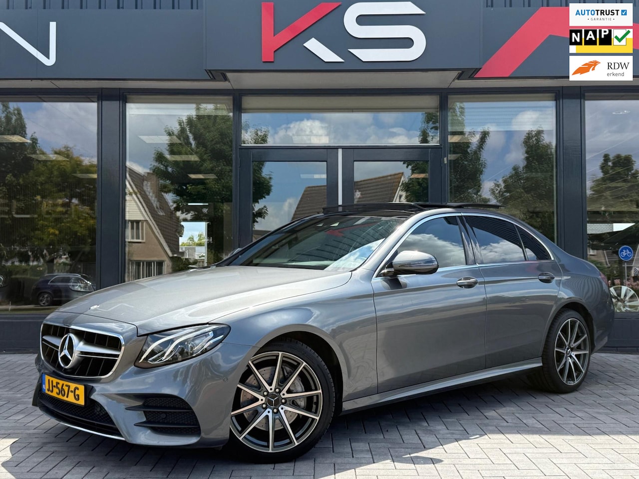 Mercedes-Benz E-klasse - 200 AMG Pano Widescreen Ambiente Hud Camera Nap - AutoWereld.nl