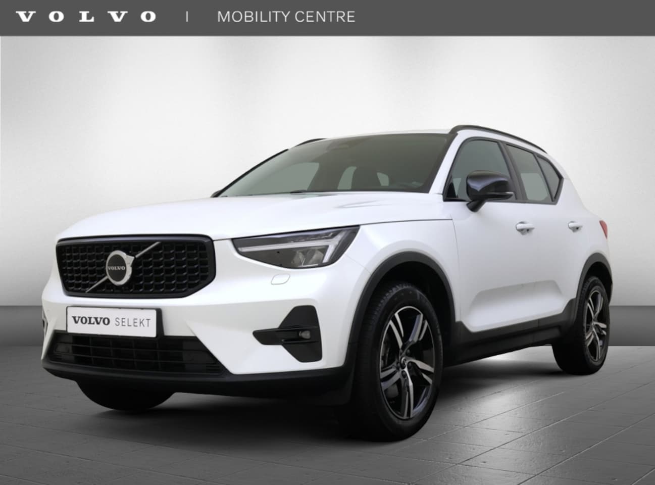 Volvo XC40 - Dark Plus | Keyless | Harman Kardon | Achteruitrijcamera | - AutoWereld.nl